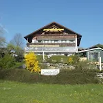 Dreimaederlhaus - Vegetarische Boutique 게스트하우스 4*